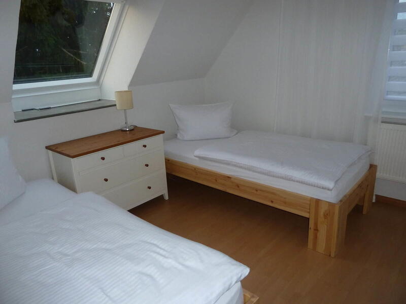 Einzelzimmer mit Dachfenster